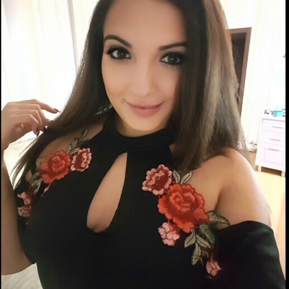 Plus Size Sexy Dress - Picture 6 of 7